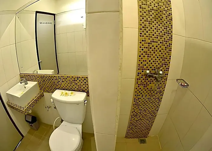 ホテル Puri Nusa Indah 2*